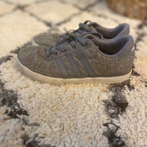 BOYS adidas sneakers - good condition